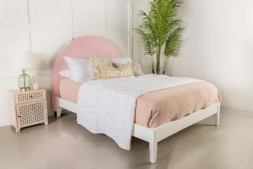 coaster-headboards-bedroom-June-Upholstered-Arched-Queen-/-Full-Headboard-Blush-9